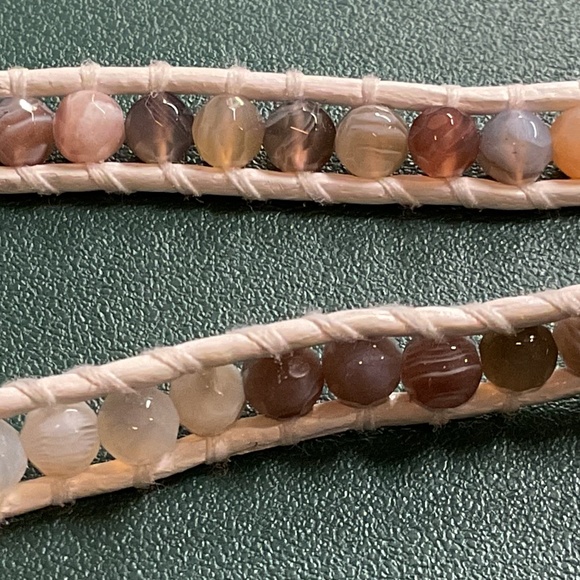 EUC Chan Luu grey agate 5-wrap bracelet - Picture 2 of 6